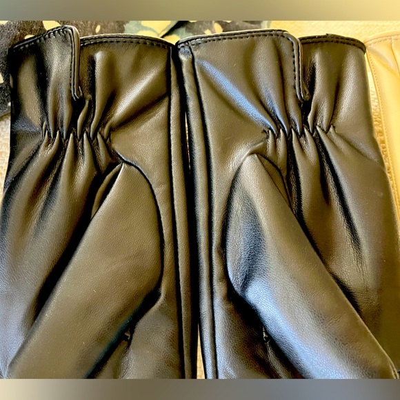 Two sets of faux leather unisex gloves, black and beige, size Medium never worn - Picture 9 of 16